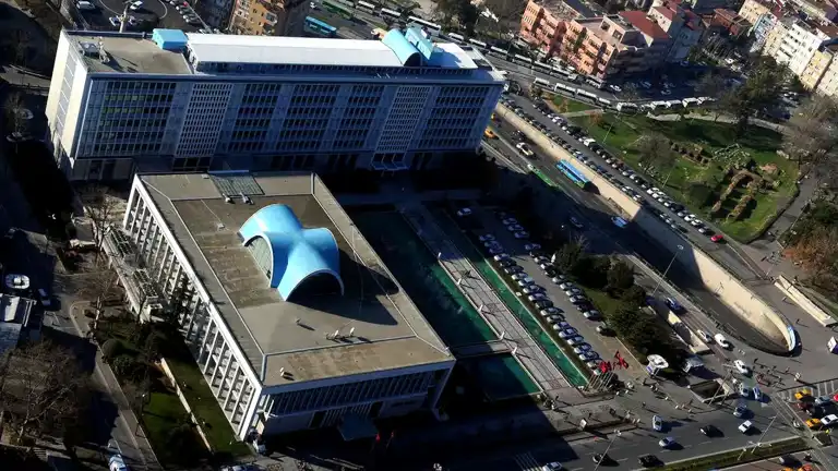 İBB Yolsuzluk Soruşturması: 1 Villa, 4 Daire İddiası