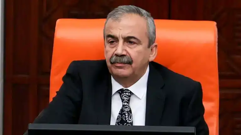 Sırrı Süreyya Önder Vefat Etti: Siyasi Liderlerden Taziye Mesajları